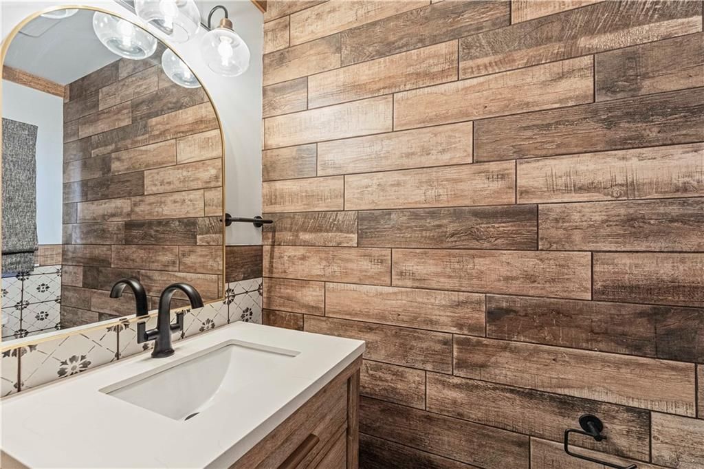 3805 S Adams Avenue — photo 17