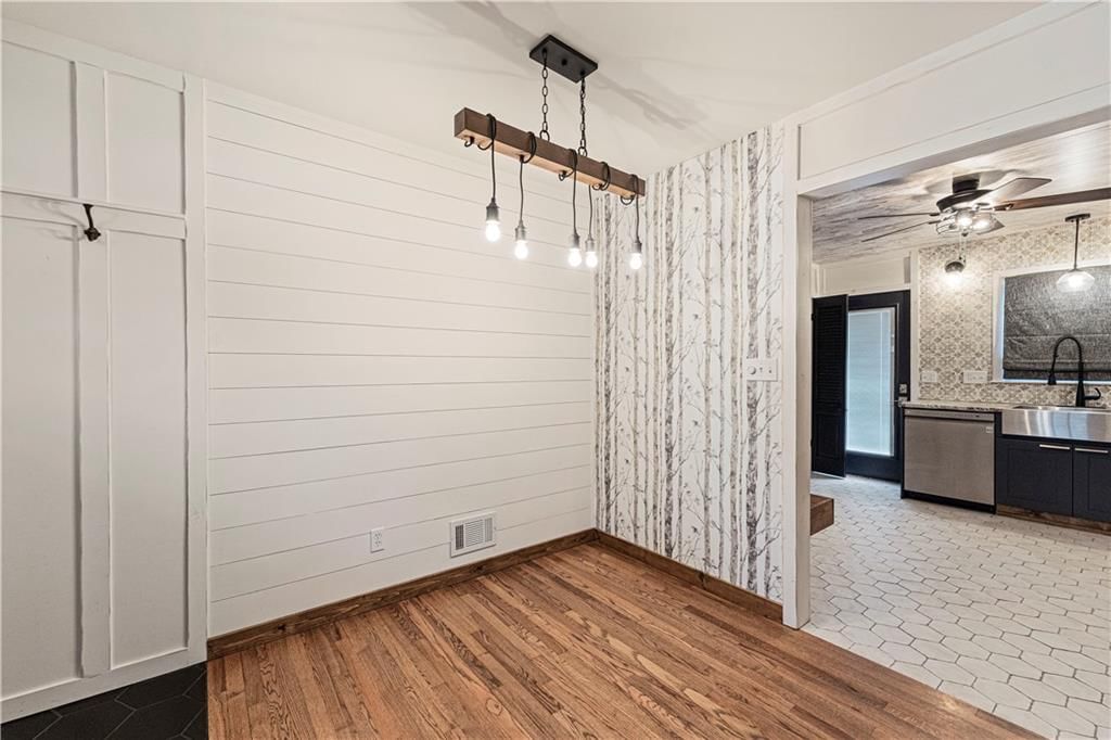 3805 S Adams Avenue — photo 5
