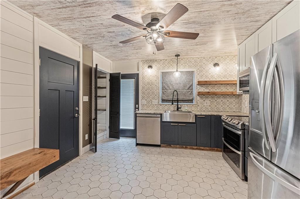 3805 S Adams Avenue — photo 6