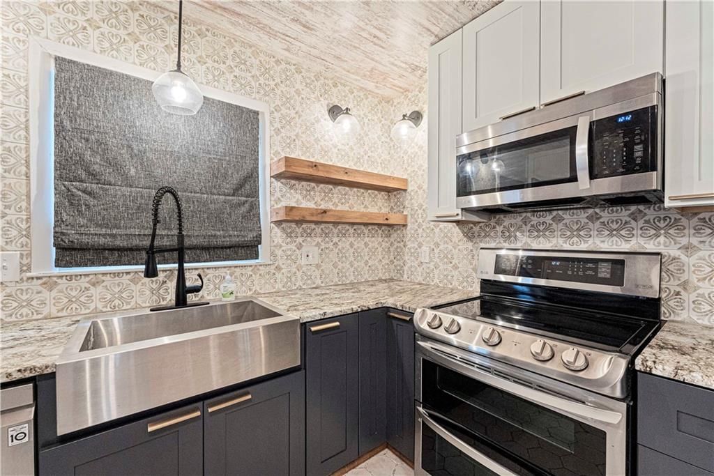 3805 S Adams Avenue — photo 8