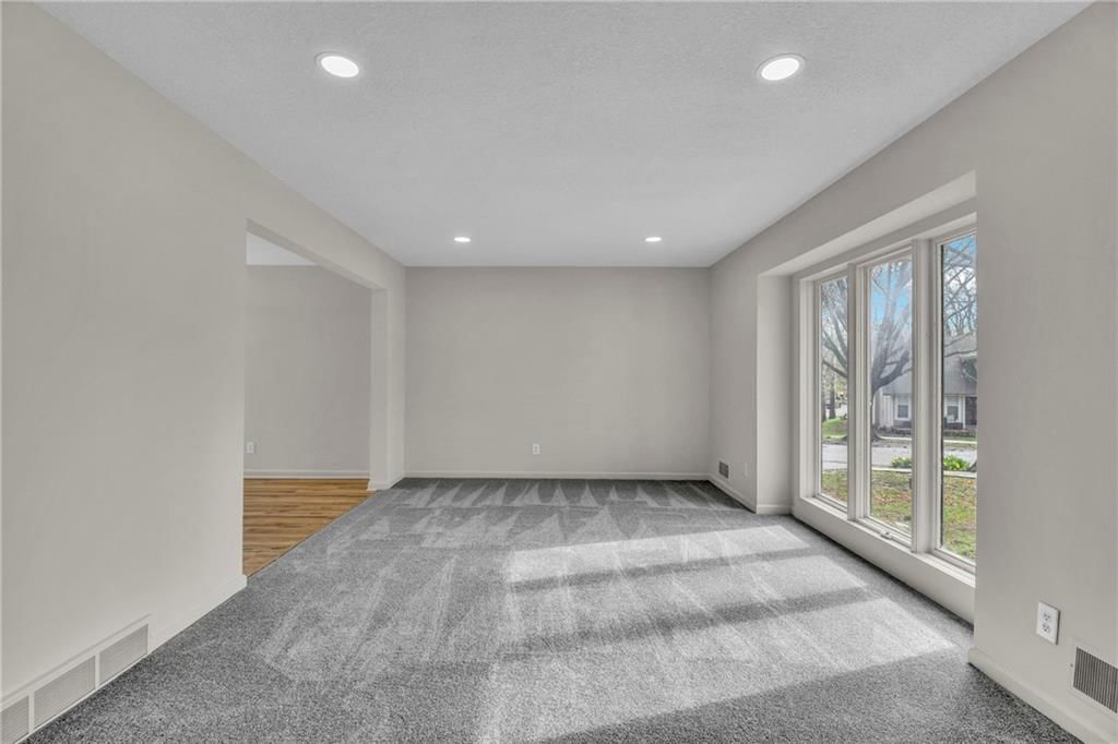 8176 NW TWIN OAKS Drive — photo 19