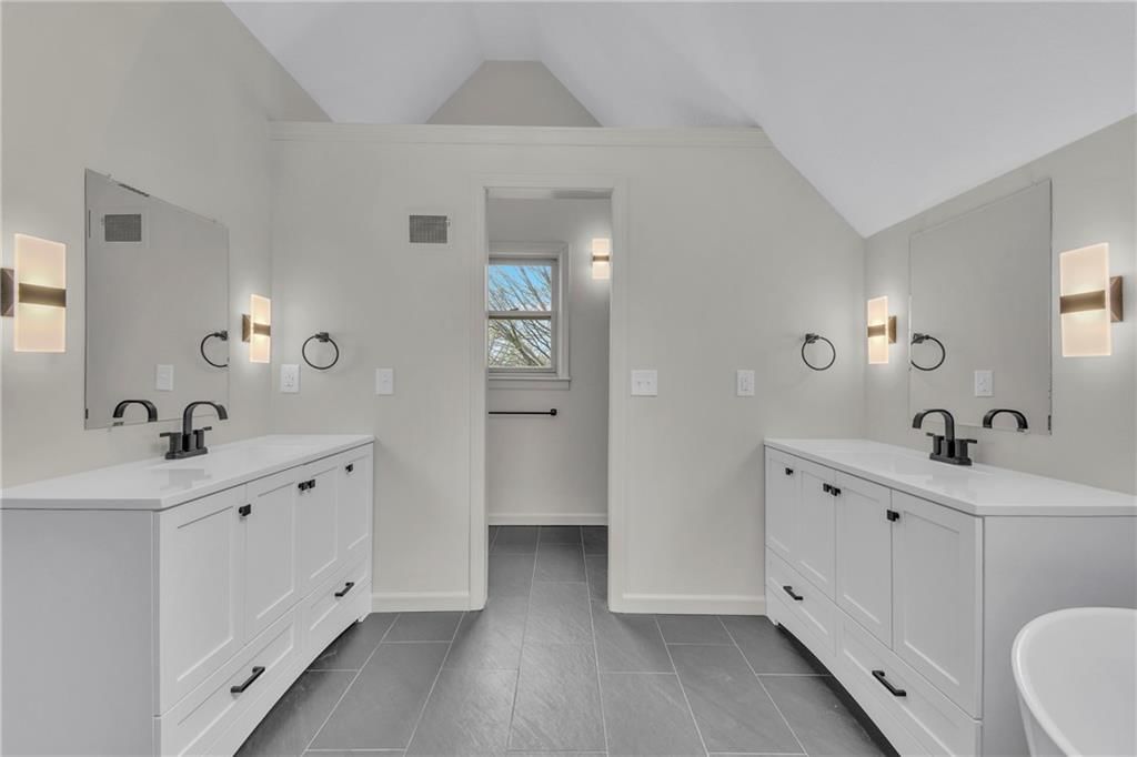 8176 NW TWIN OAKS Drive — photo 6