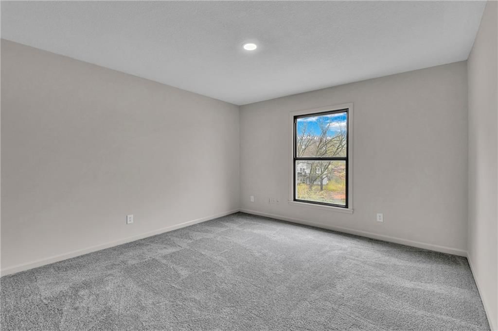 8176 NW TWIN OAKS Drive — photo 10