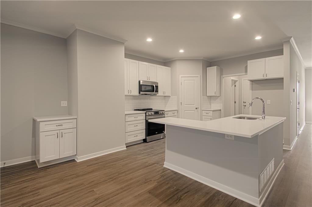 1085 N Findley Street — photo 9