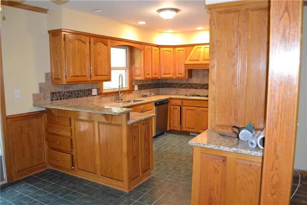 5908 W 94th Terrace — photo 4