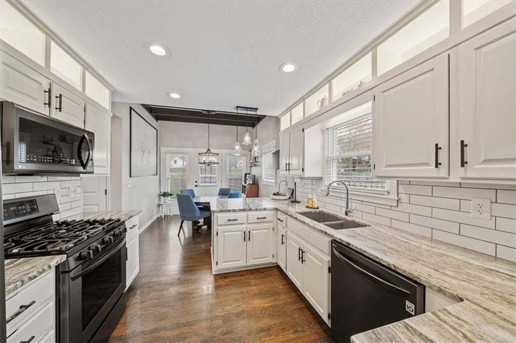 6402 Chouteau Street — photo 6