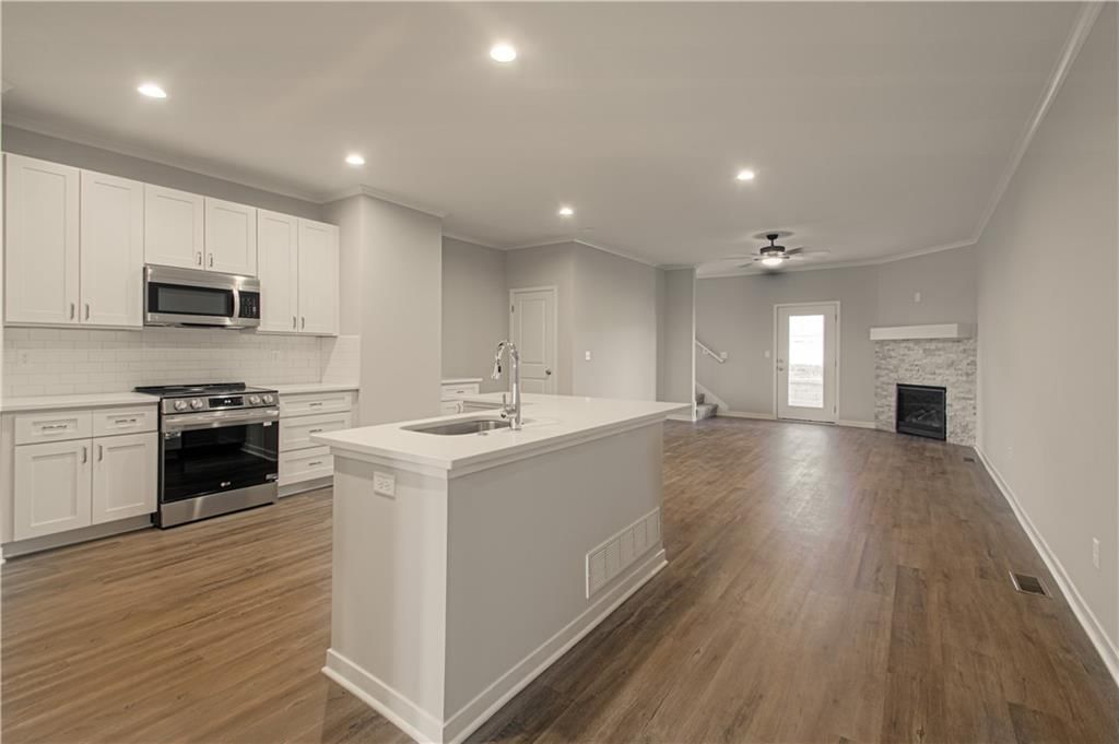 1087 N Findley Street — photo 11