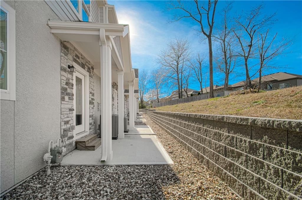 1087 N Findley Street — photo 32
