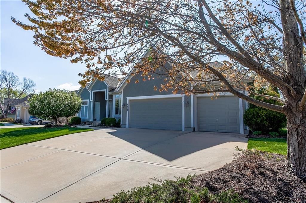 8137 Deer Run Street — photo 2