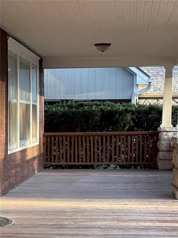 229 N Pine Street — photo 4