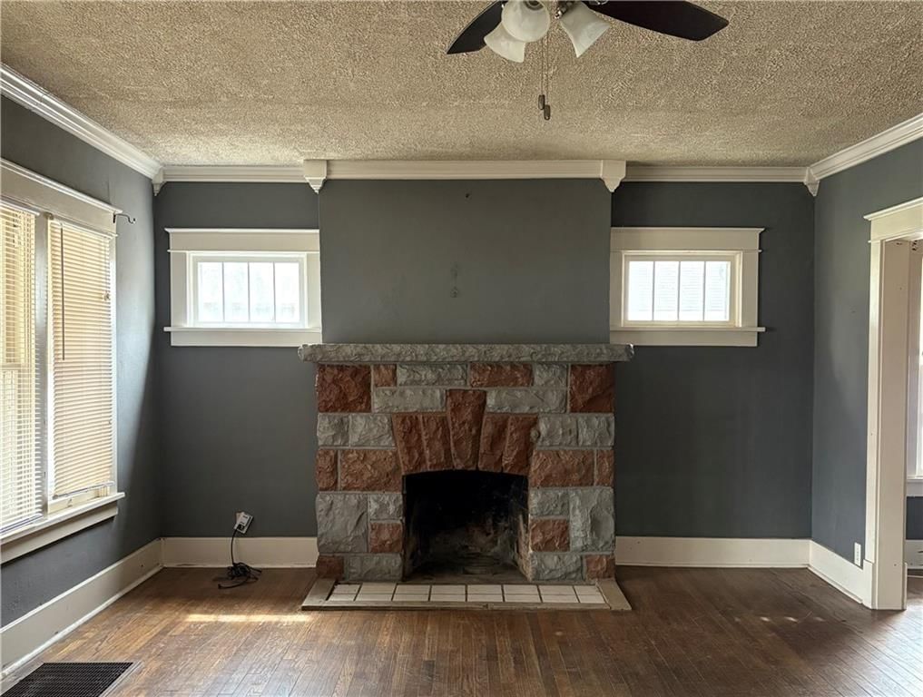 229 N Pine Street — photo 8