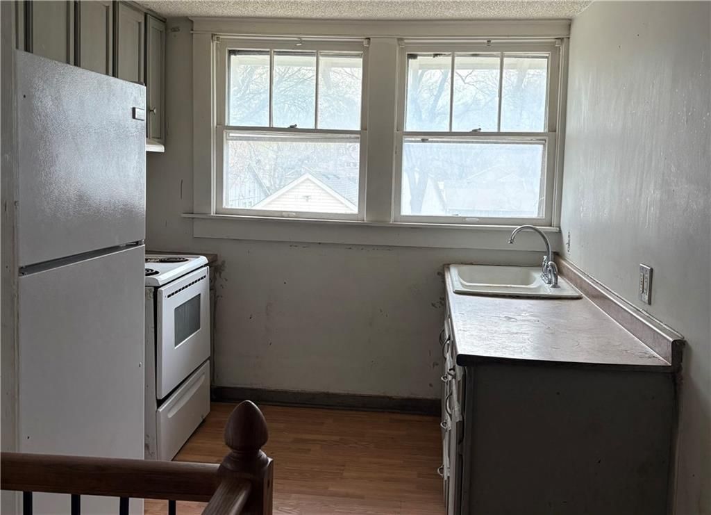 229 N Pine Street — photo 10