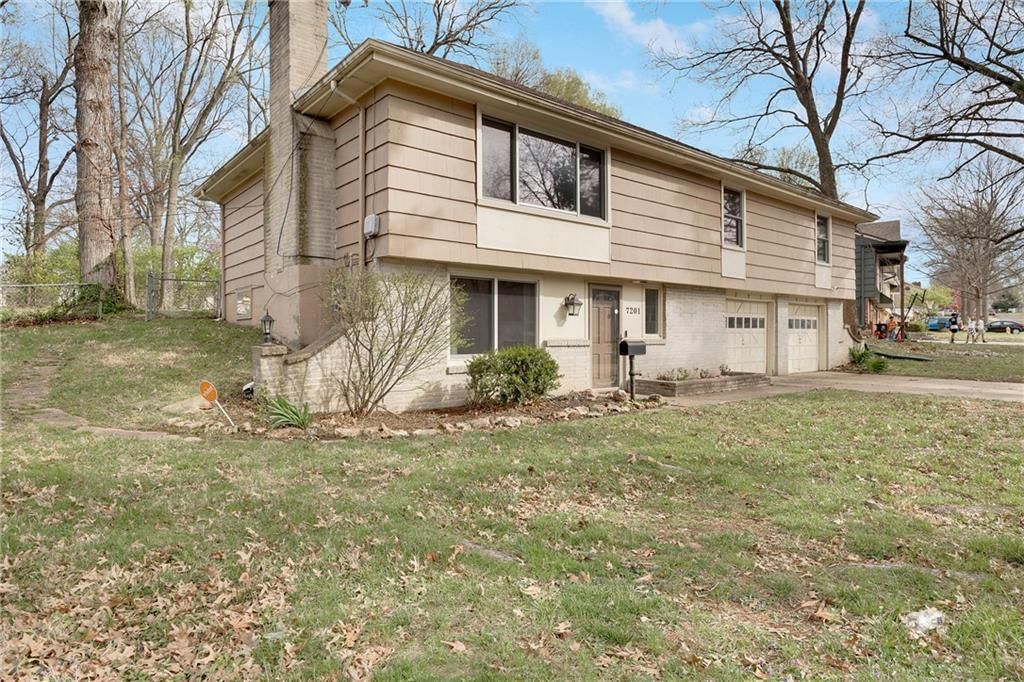 7201 WILLOW Avenue — photo 2