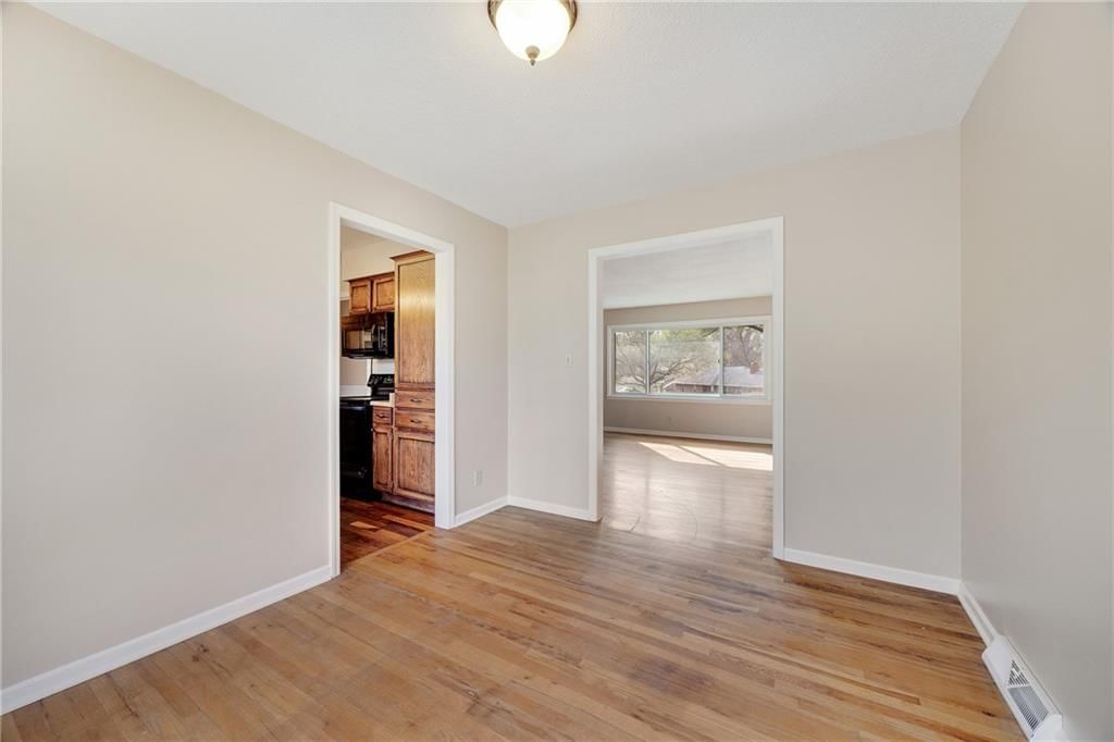 7201 WILLOW Avenue — photo 13