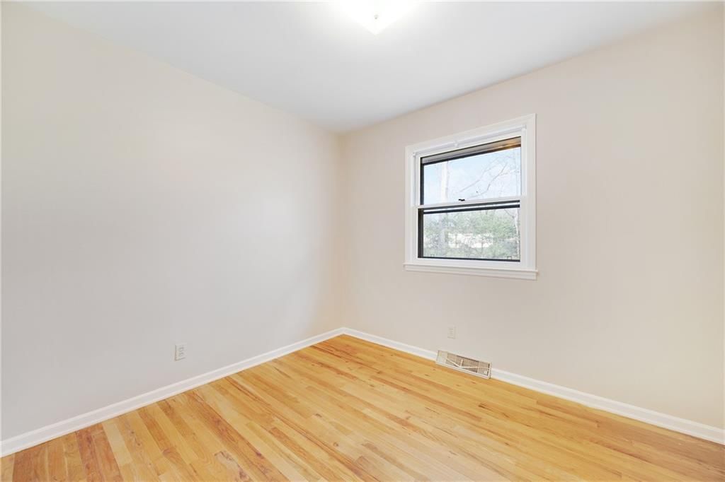 7201 WILLOW Avenue — photo 16