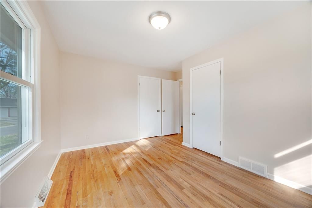 7201 WILLOW Avenue — photo 23