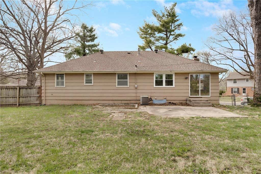 7201 WILLOW Avenue — photo 28