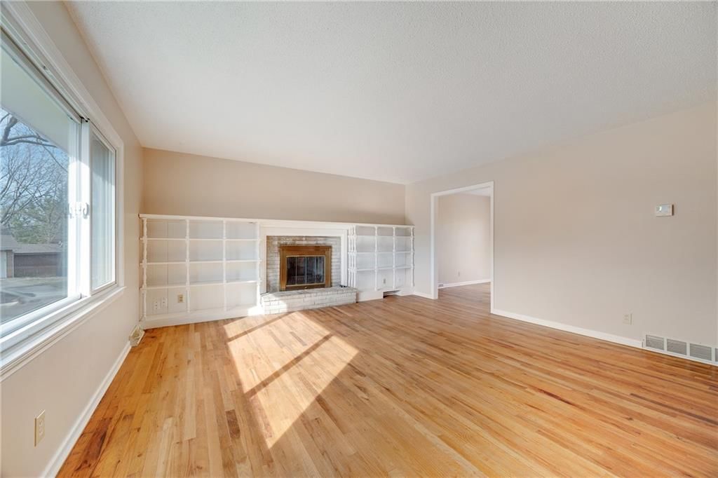 7201 WILLOW Avenue — photo 10