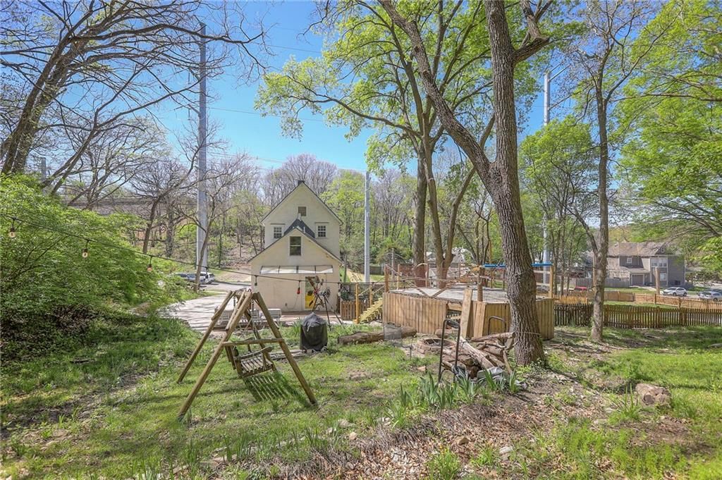 119 S Cherokee Street — photo 48