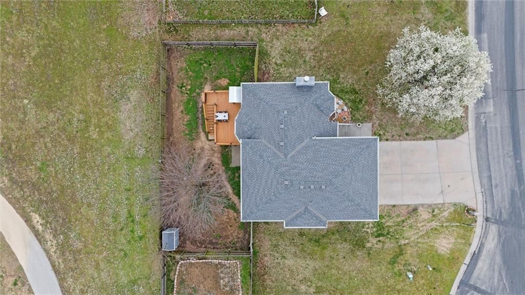 820 River Drive — photo 36