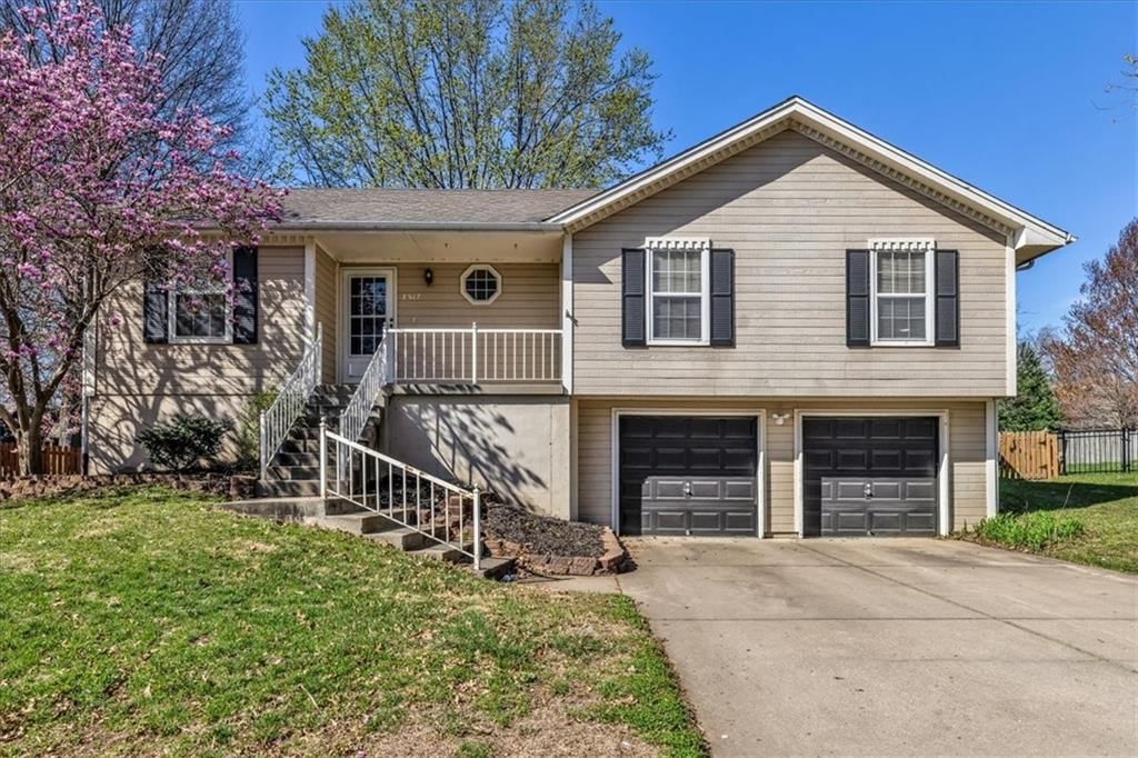 2517 NE Remington Court — photo 3