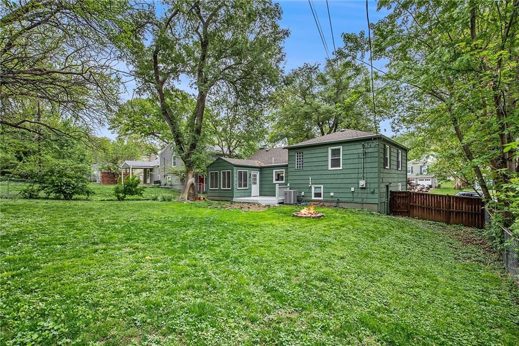 7620 Windsor Street — photo 24