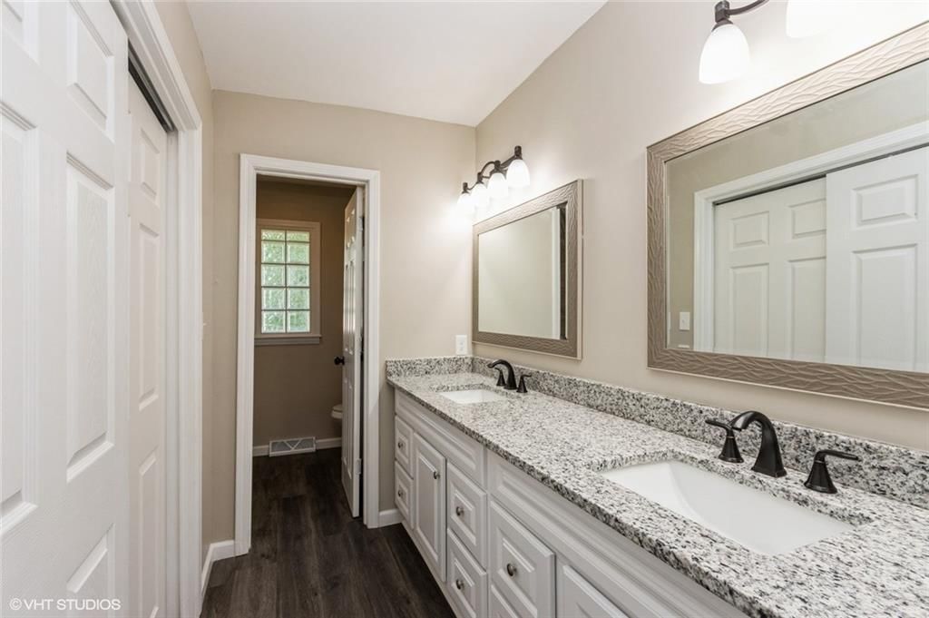 7124 W 54th Terrace — photo 9