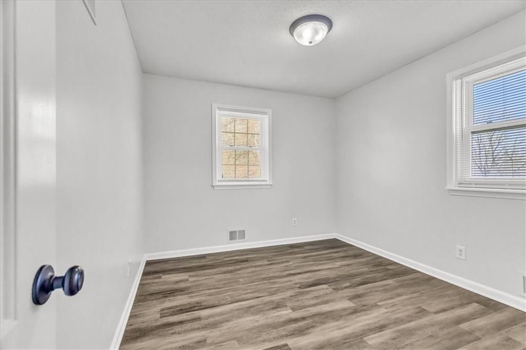 185 JACKSON Street — photo 17