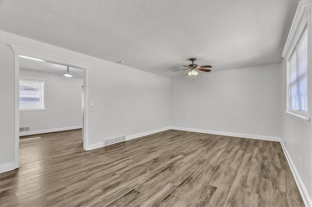 185 JACKSON Street — photo 7