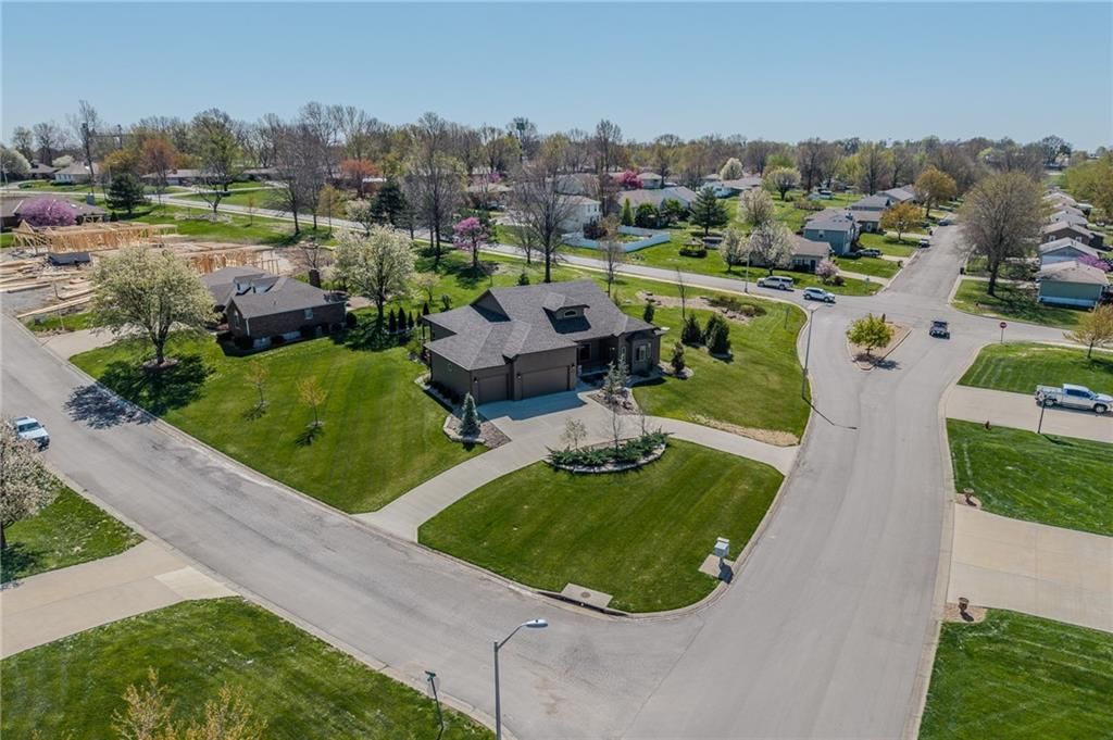 1881 Willow Tree Court — photo 2