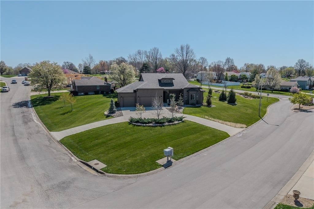 1881 Willow Tree Court — photo 3