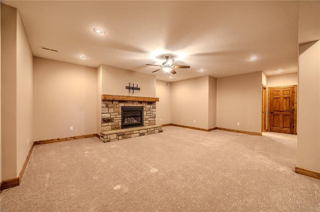 1881 Willow Tree Court — photo 32