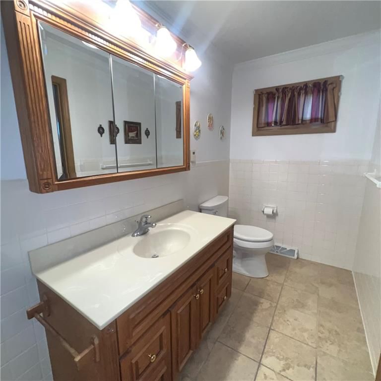 204 Percy Lane — photo 27