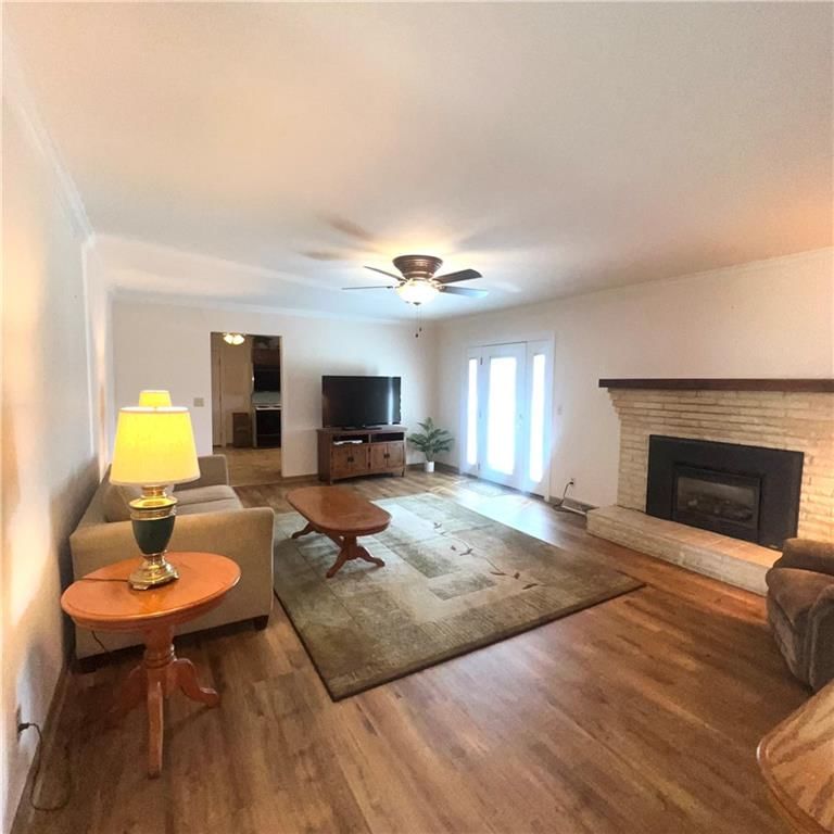 204 Percy Lane — photo 8