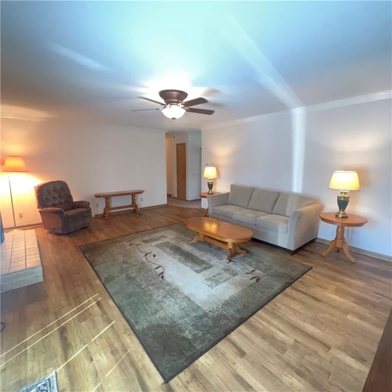 204 Percy Lane — photo 10