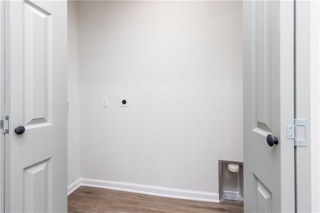 2825 S 36th Street — photo 12