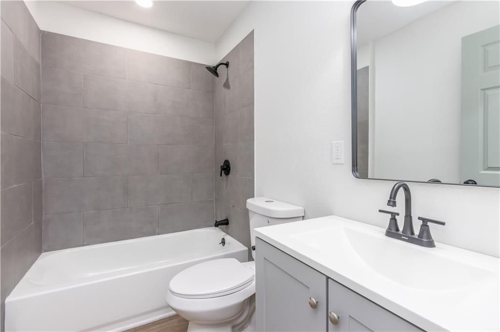 2825 S 36th Street — photo 13