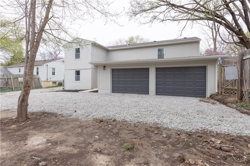 2825 S 36th Street — photo 32