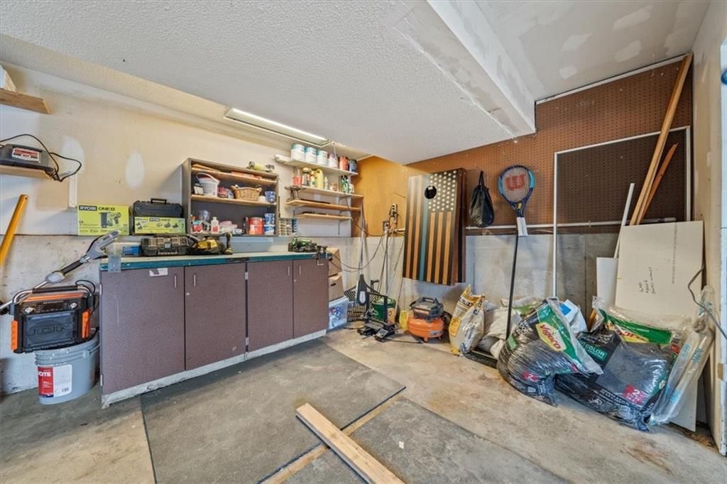 833 SW Lee Ann Drive — photo 23