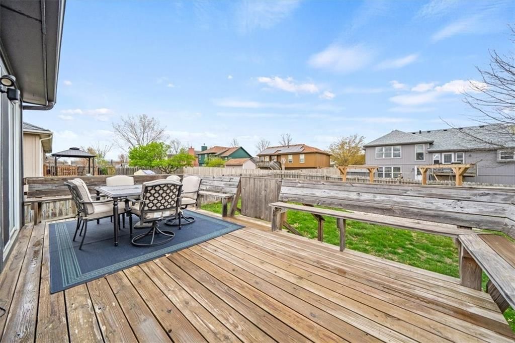 833 SW Lee Ann Drive — photo 25
