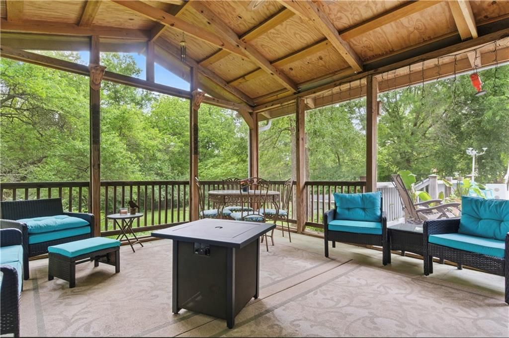 16524 Horton Street — photo 12