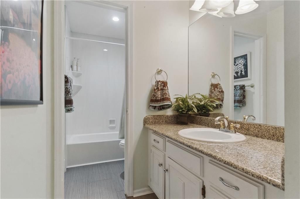 16524 Horton Street — photo 43