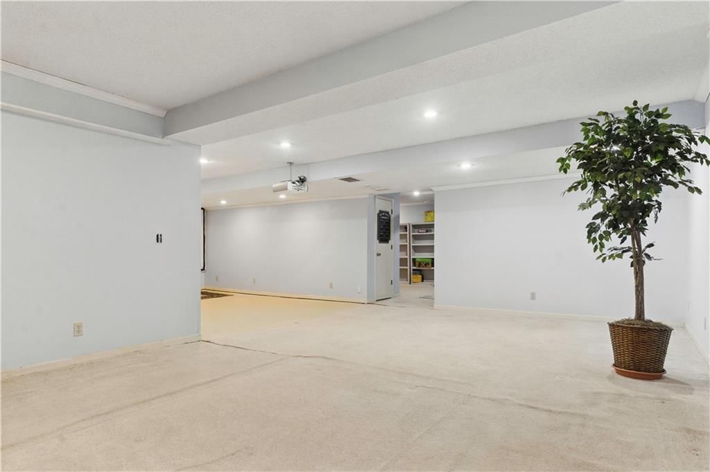 16524 Horton Street — photo 53