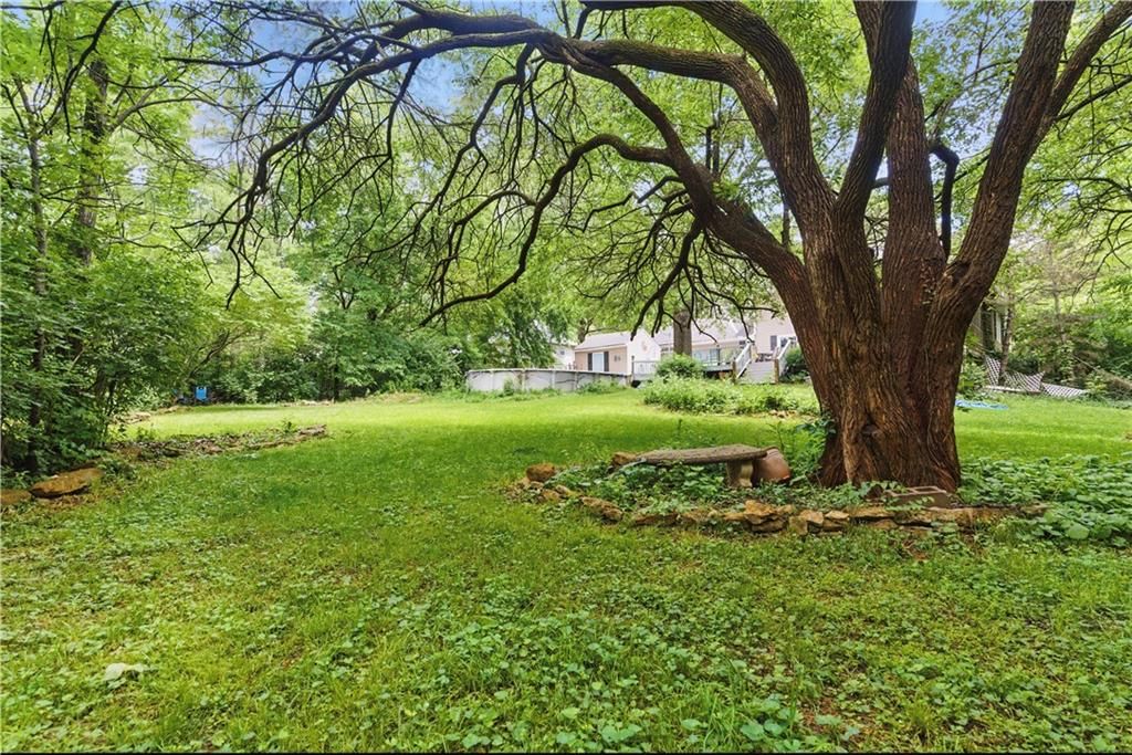 16524 Horton Street — photo 71