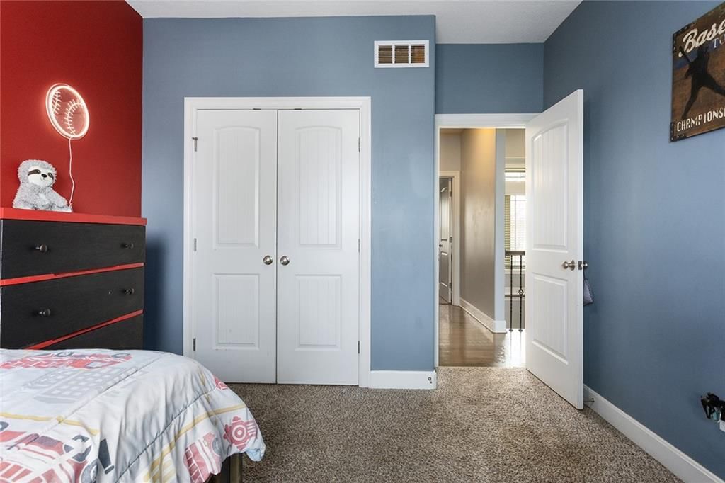 1217 N Holland Drive — photo 20