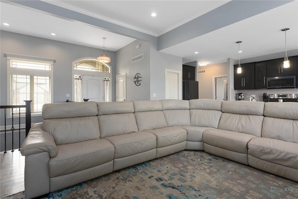 1217 N Holland Drive — photo 5