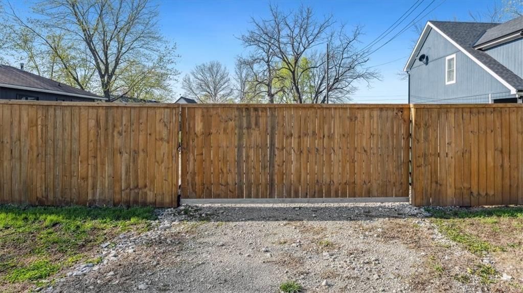 402 S Ohio Street — photo 14
