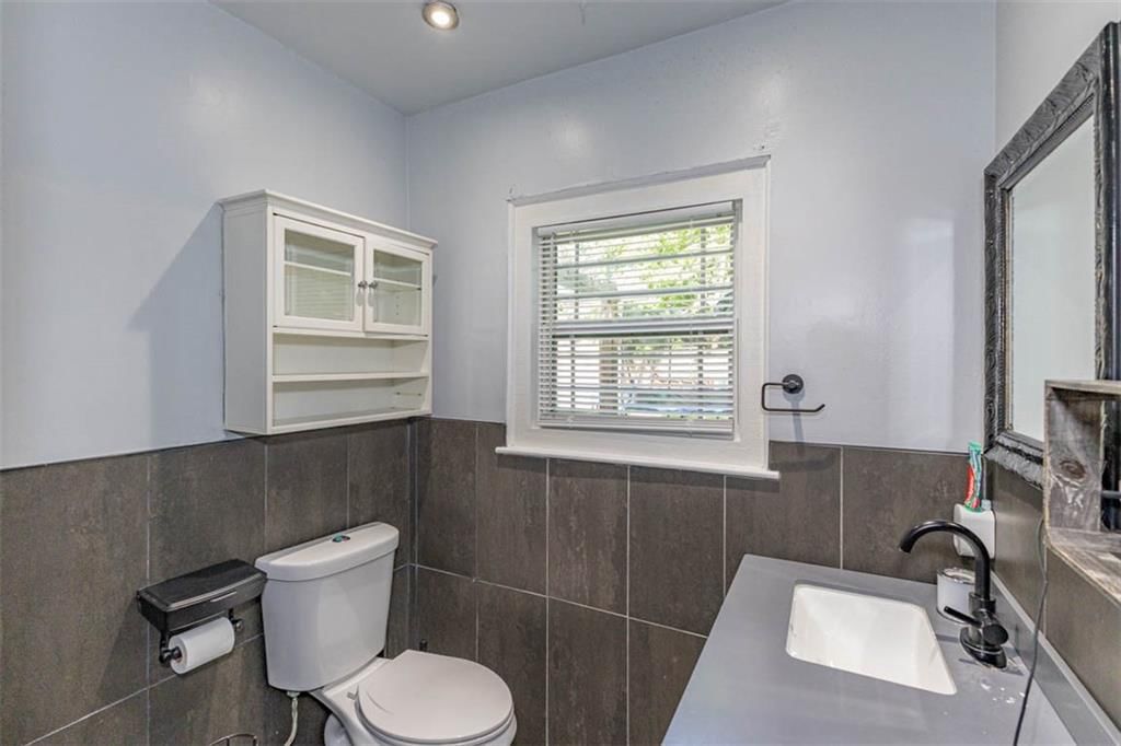 2631 S 52nd Street — photo 17