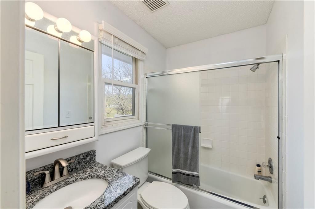 3618 NW Blue Jacket Drive — photo 17
