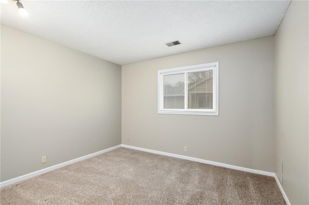 4025 Crossgate Court — photo 9
